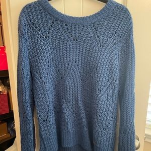 Pre-Owned Abercrombie and Fitch Women’s Blue Sweater Large
